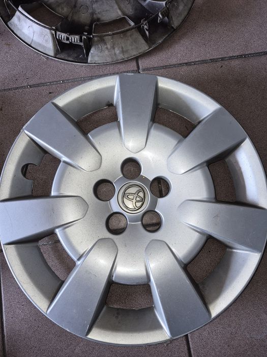 Kołpaki do Toyoty
