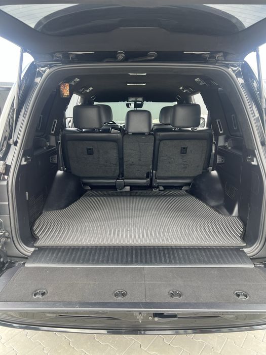 Toyota Land Cruiser 200