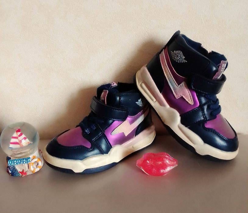 Кожаные деми-ботиночки. Made in Turkey, Ukraine. Размер 22,23.