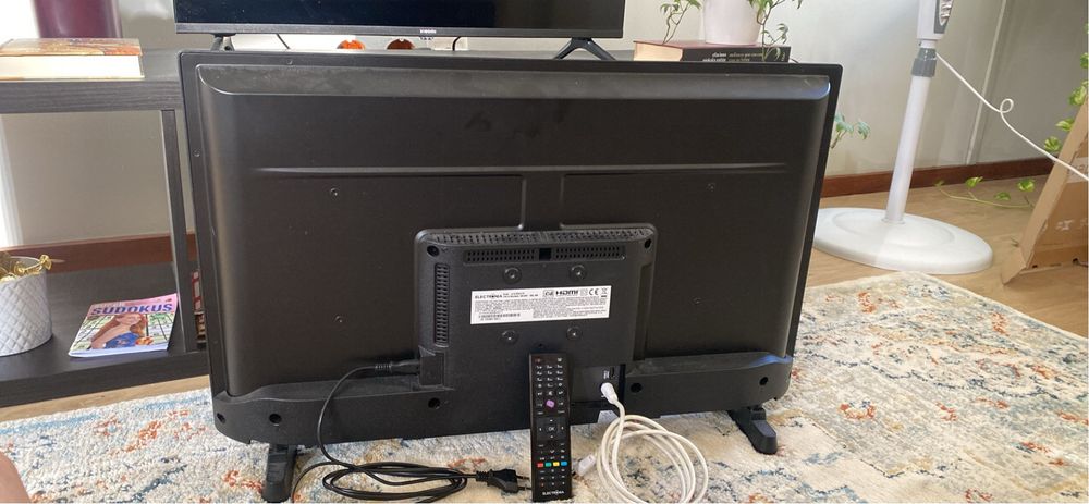 Televisão 32” Com comando 80€