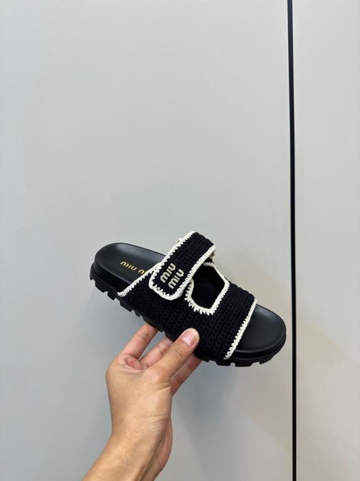 Klapki Miu Miu black