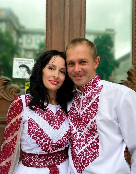 Весільний, св'ятковий  вишитий комплект