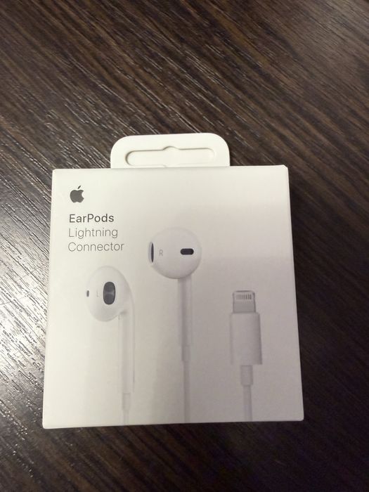 Продам  наушники EarPods