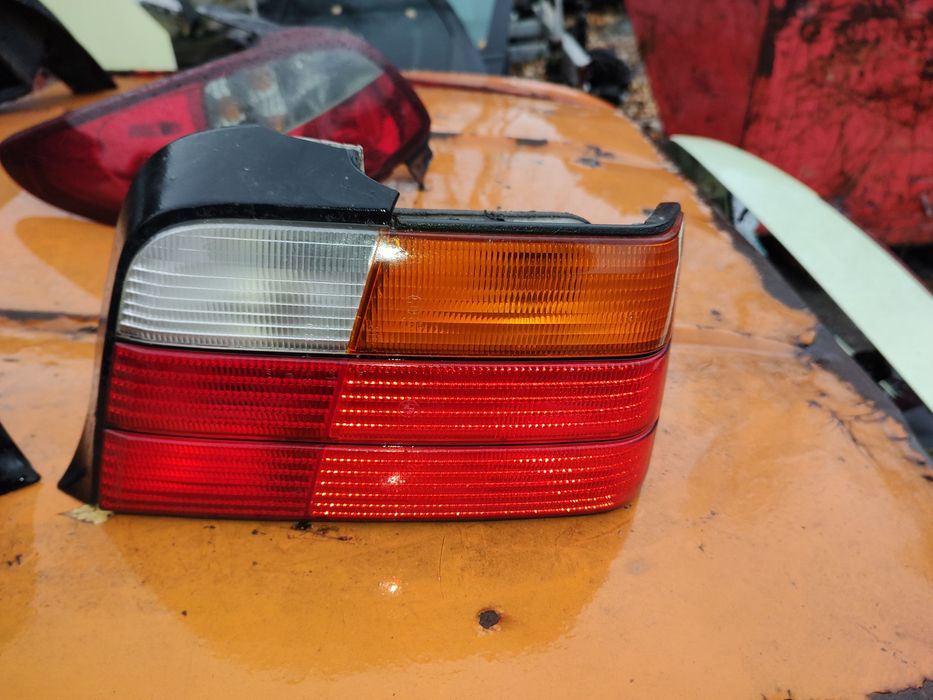 Lampy tył tylne BMW E36 komplet