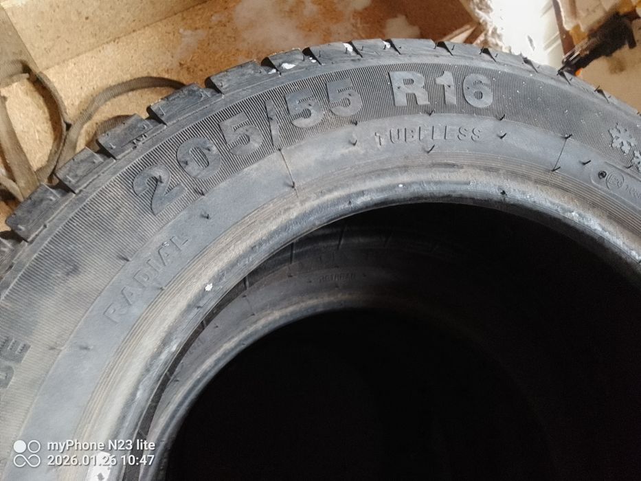 Opony zimowe  205/55 r16 cztery sztuki