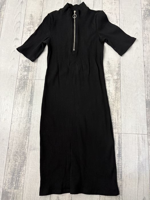 Sukienka midi czarna z zamkiem