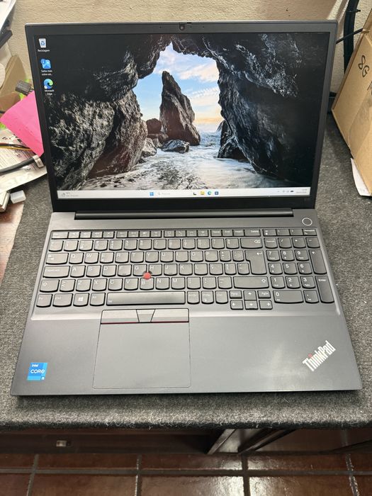 Portatil Lenovo E15 15.6’ i5 11th 16GB RAM 512GB M2