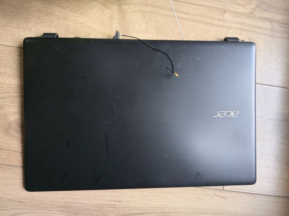Matryca full hd 15,6 z Obudową i zawiasy Acer E5-572 Full HD 15.6
