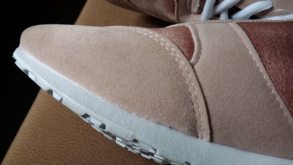 Ténis casual, 39 e 40, senhora, novos.