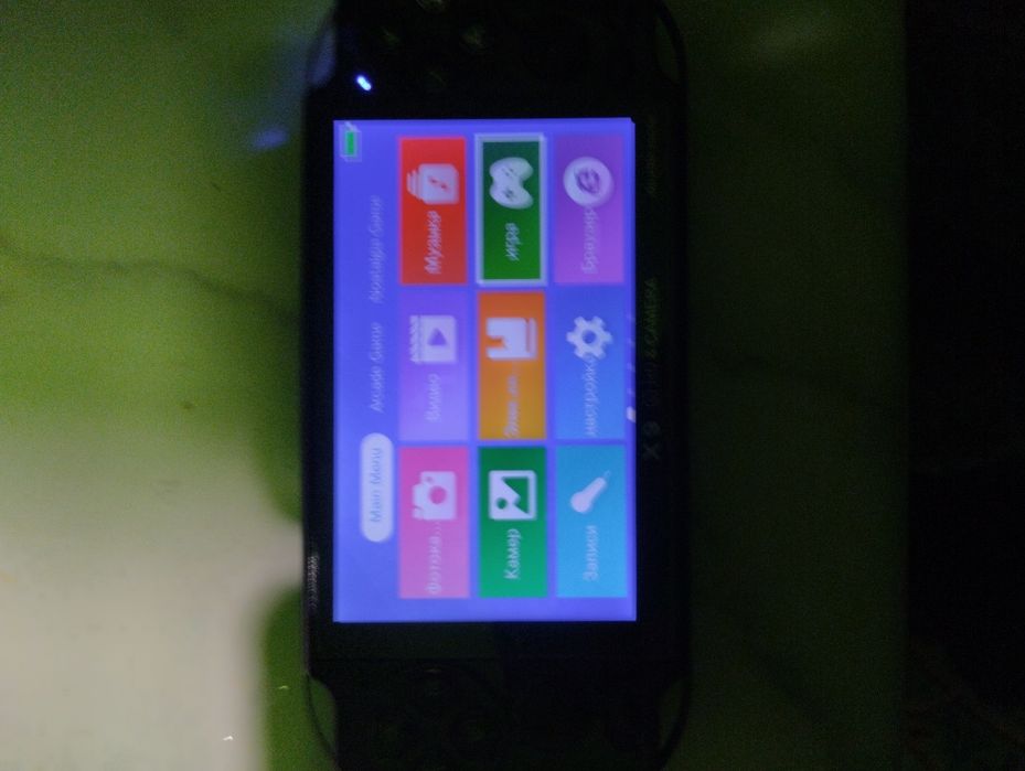 Продам игровую консоль