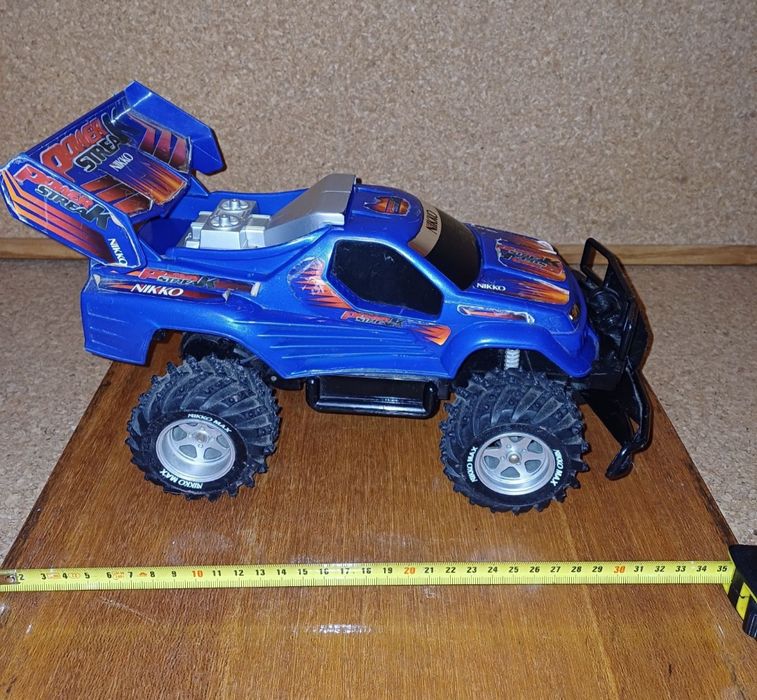 Carro/jipe Nikko. Ler descrição. 
Cerca de 35 cm.