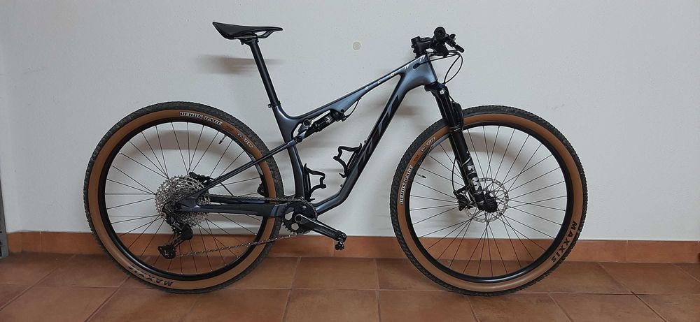 Bicicleta KTM Scarp Elite em muito bom estado