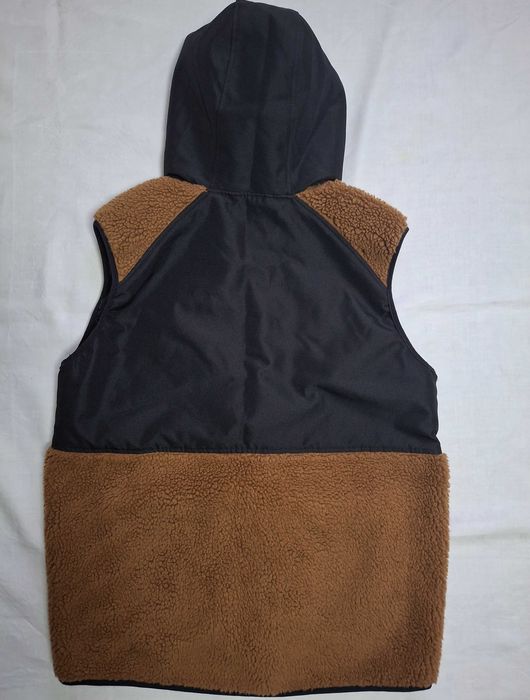 Чоловічий  жилет  з капюшоном  caterpillar