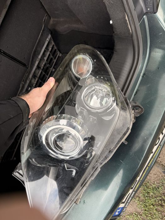 Lewa Lampa od Opla Astry H xenon