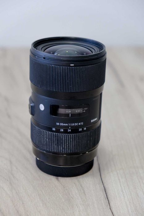 Sigma Art AF 18-35mm F1.8 DC HSM - Cannon