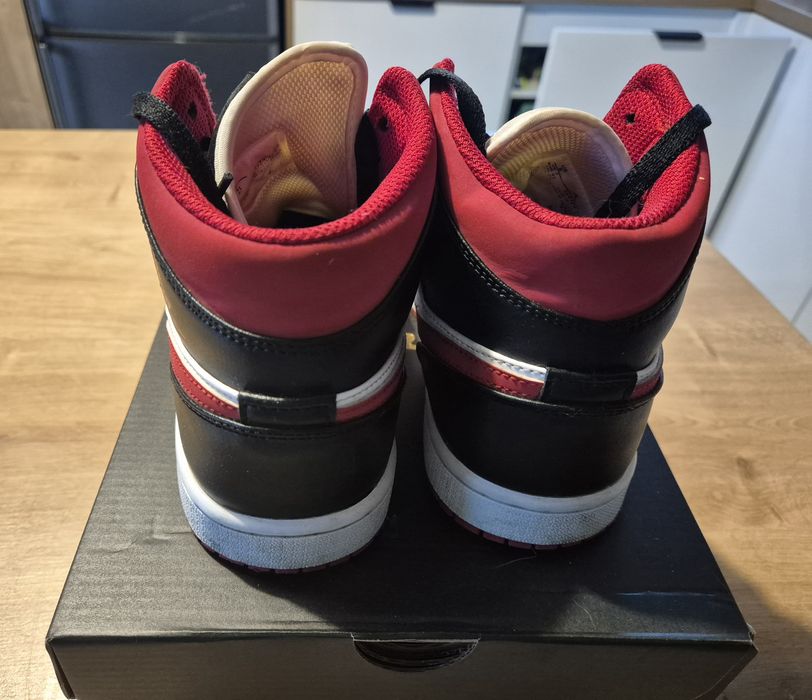 NIKE Jordan Air 1 MId rozm. 41