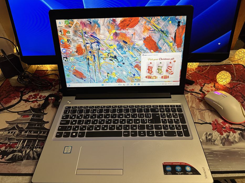 Ноутбук Lenovo IdeaPad 310 / i3 / 8GB RAM / SSD / Windows 11