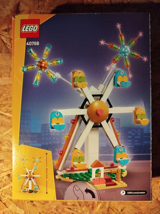 LEGO Creator Celebração: Roda-Gigante com Fogo de Artifício (40758)
