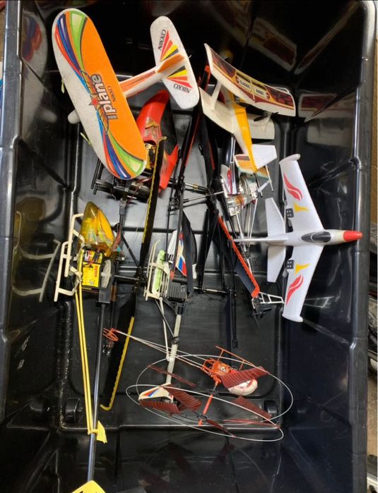 Vendo/troco lote de material de radiomodelismo