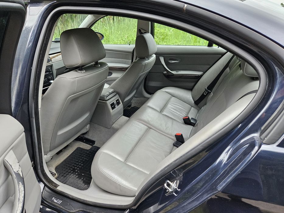 BMW E90 320D Automat