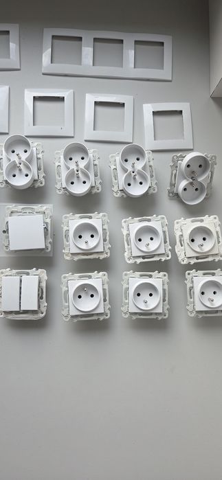 Gniazka i włączniki OSPEL 35 elementów