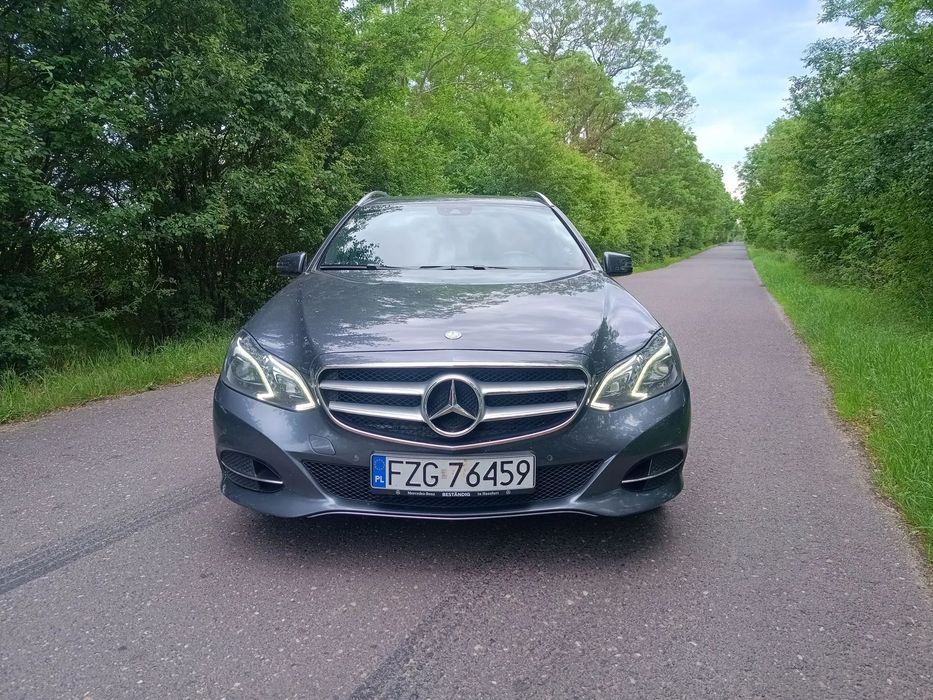 Mercedes-Benz Klasa E Do sprzedania przepiękny Mercedes z niezawodnym 2.0 litrowym silnikiem