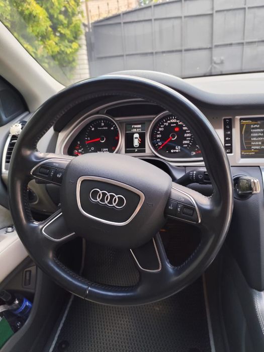AUDI Q7 2012 г.в