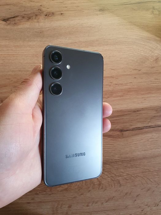 Samsung s24 8/256 Black