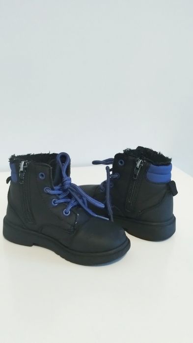 Zimowe buty trzewiki 25