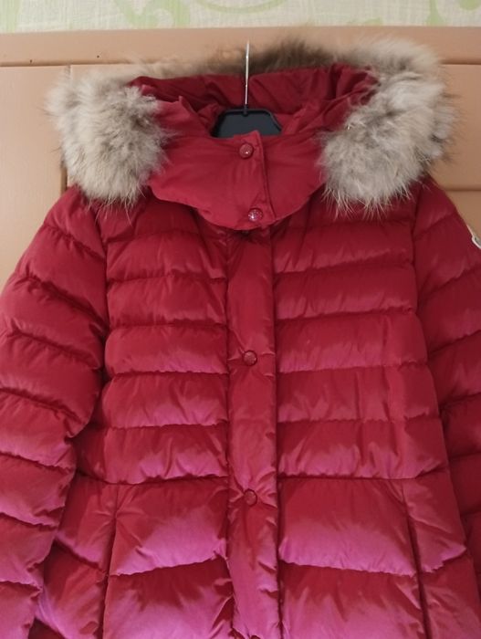 Продам зимний пуховик от MONCLER