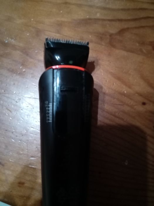 Máquina para aparar e barbear Philips