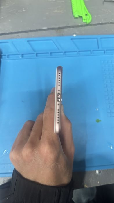 Продам корпус від iPhone 7