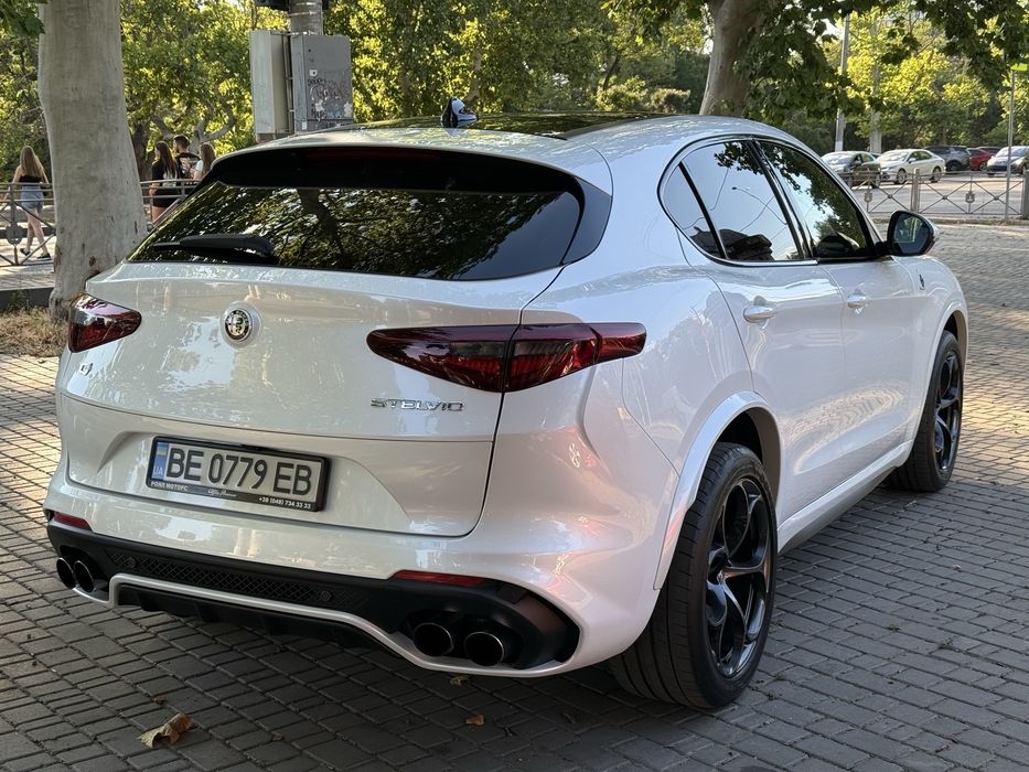 Продам Alfa-Romeo Stelvio quadrifoglio