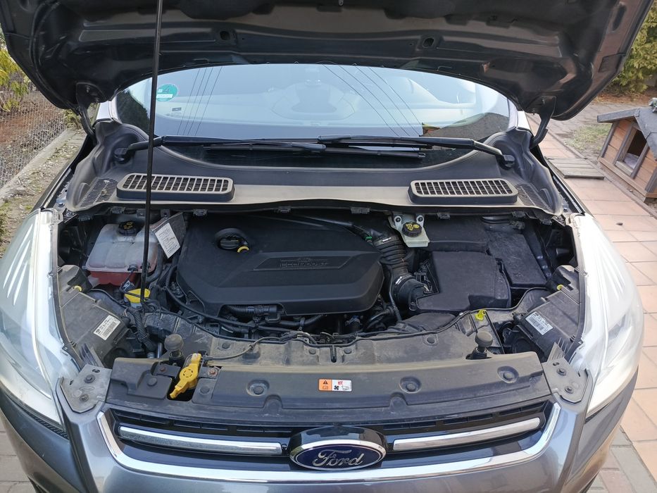 Ford Kuga 1.6 benzyna, 150km,hak,142000 brzebieg