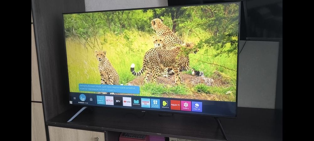 Телевізор Samsung UE50TU8000UXUA