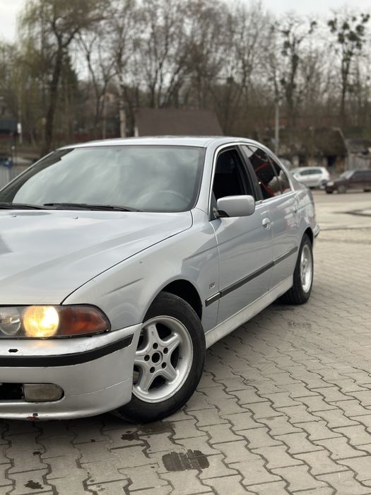 продам Bmw e39 525