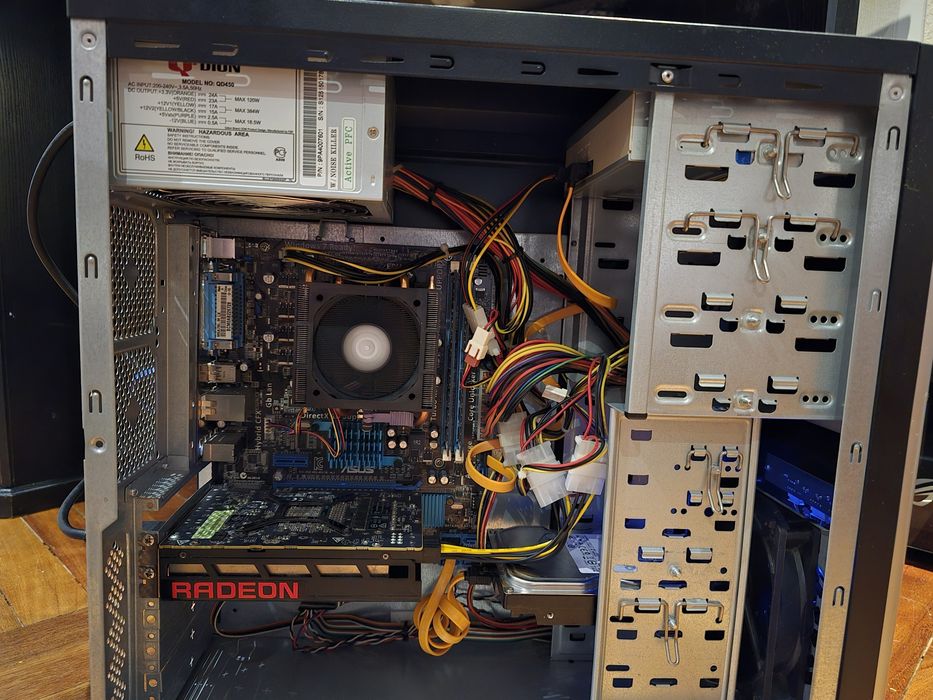 Комп'ютер для простих ігор і навчання/офісу