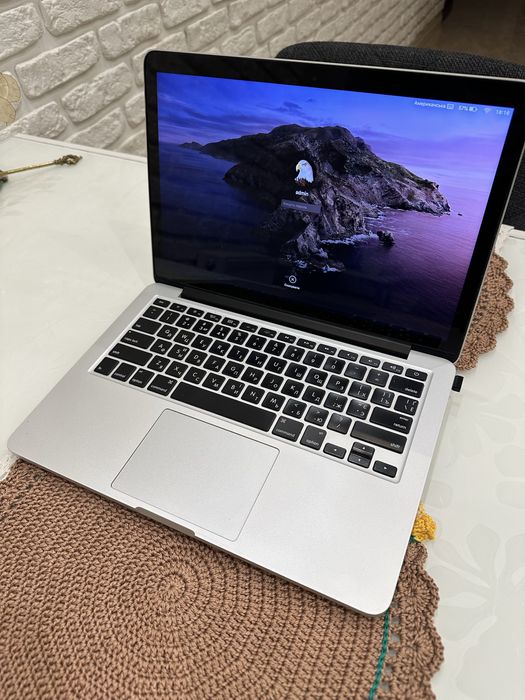 Macbook pro 13 2013 Retina, i5, 2,6ghz,  8mb, ssd 256.