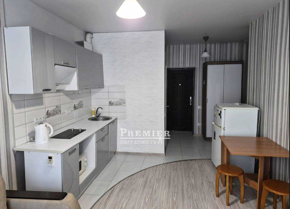Продам 1 кімнатну квартиру з ремонтом. 15 хвилин до центра Одеси.