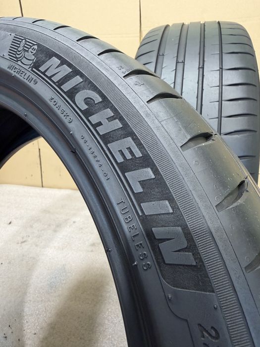 Michelin Pilot Sport4 225/45/19 szt 2 rok 2017, bieżnik 6 mm