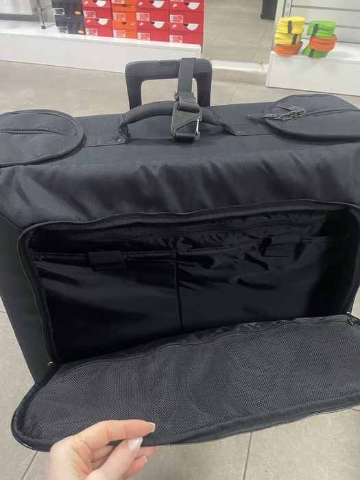 Сумка на колесах Nike Fiftyone 49 Cabin Roller PBZ260-011