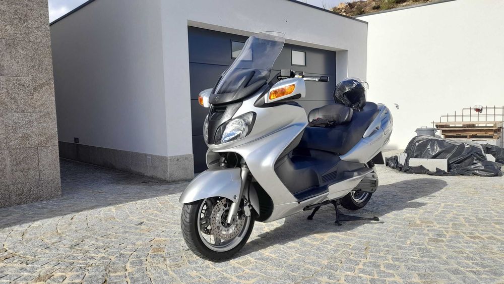 Suzuki Burgman 650 (55cv) de 2004 excelente estado