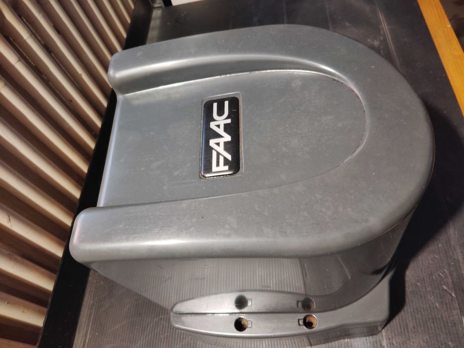 FAAC SEVEN 7 Napęd bramy przesuwnej