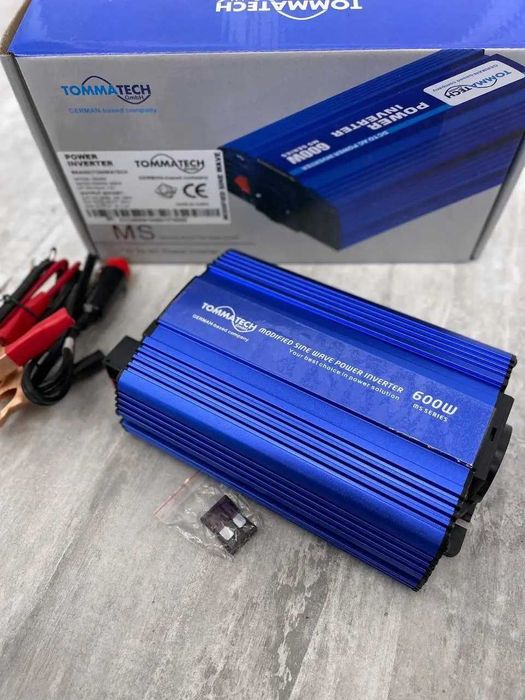 Инвертор 1200/600W 12/220v Преобразователь напряжения большой Германия