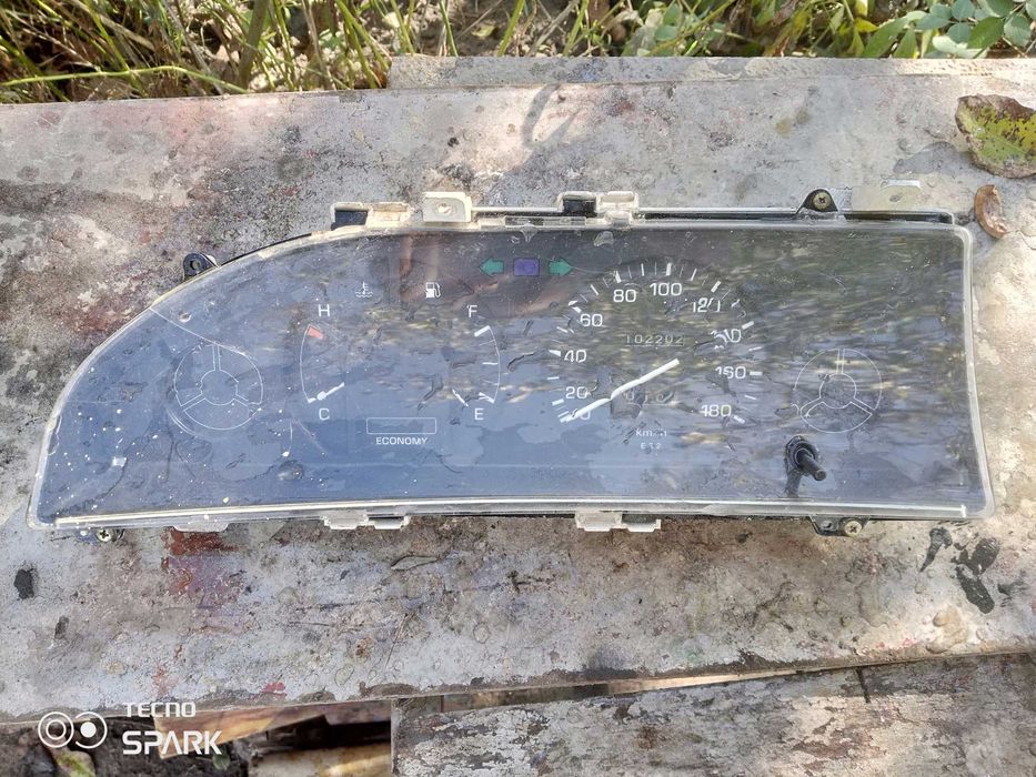 Приборы Тойота Королла 89г.в.в коллекцию.