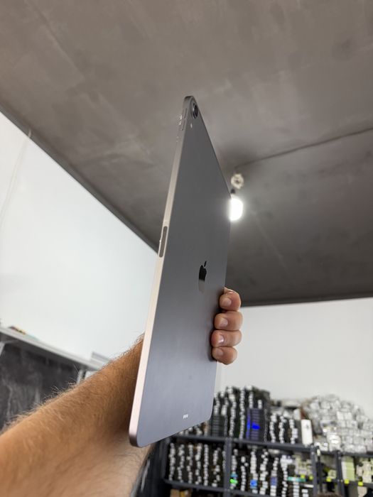 12.9" iPad Pro 3rd Gen (WiFi) - MTFL2LL/A айпед про