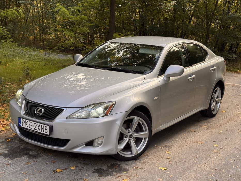 Lexus IS220