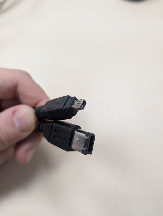 Кабелі FireWire 4pin, 6pin