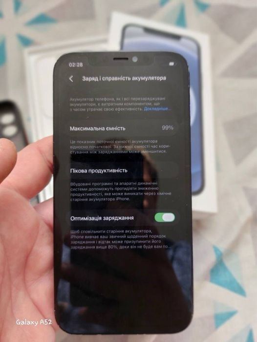 Продам айфон 12/64