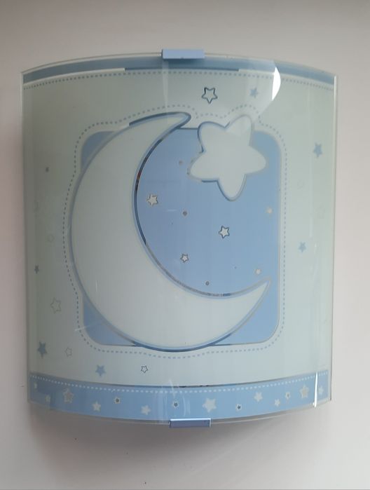 Candeeiro teto brilha no escuro